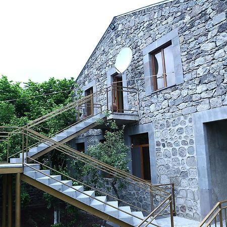 Mthnadzor Hotel Goris Exterior photo