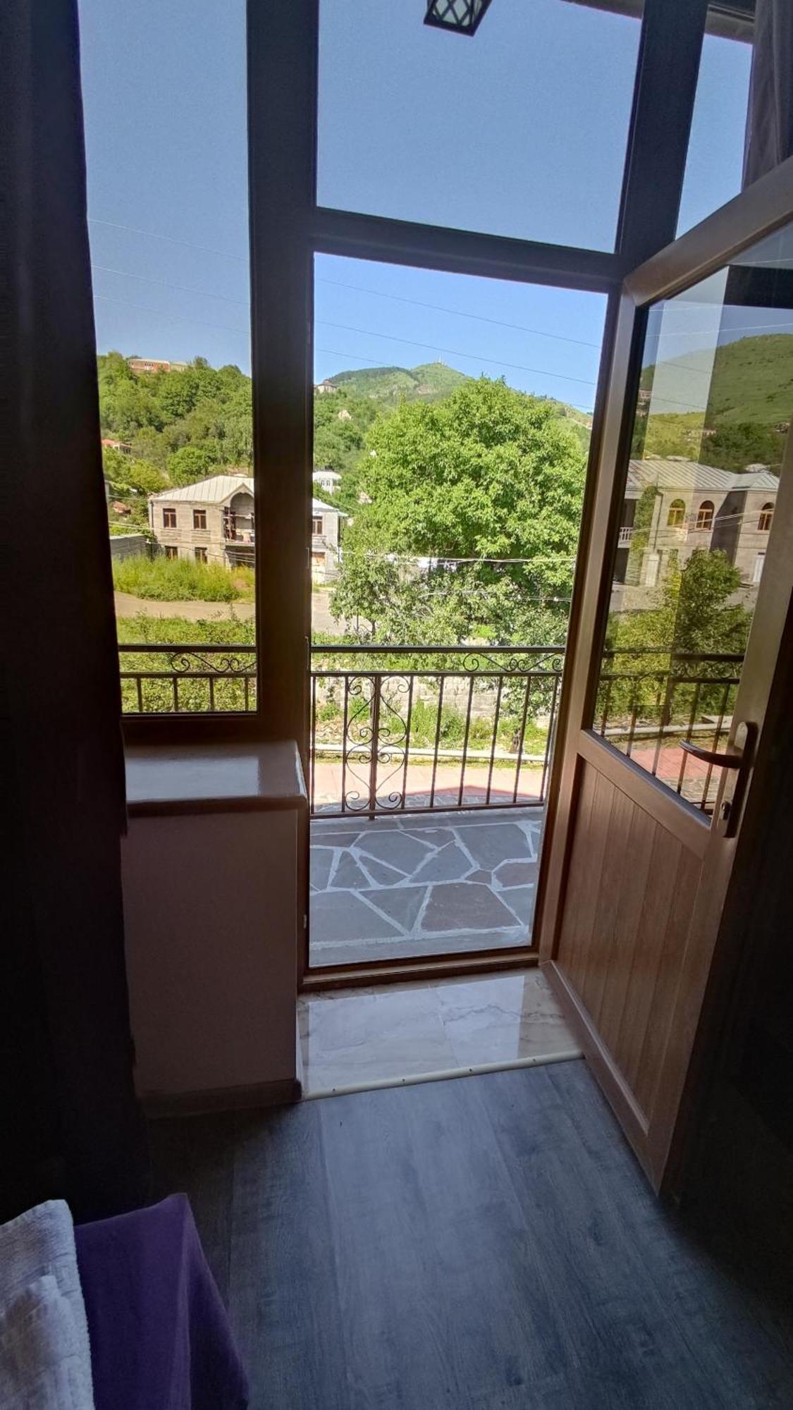 Mthnadzor Hotel Goris Exterior photo