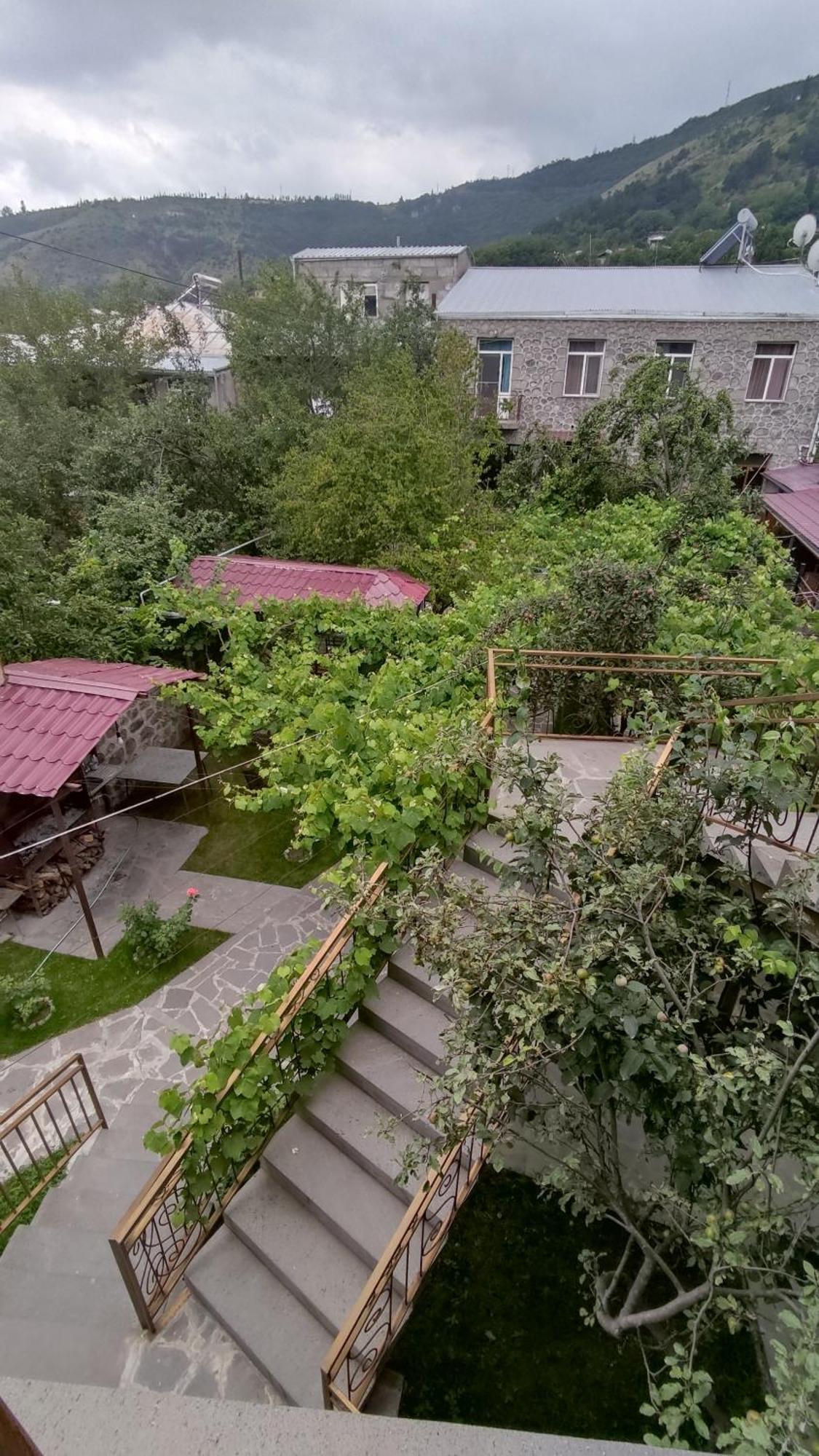 Mthnadzor Hotel Goris Exterior photo